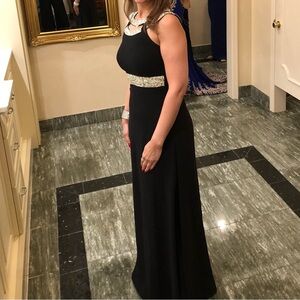 Women maxi dress size 4 barely used